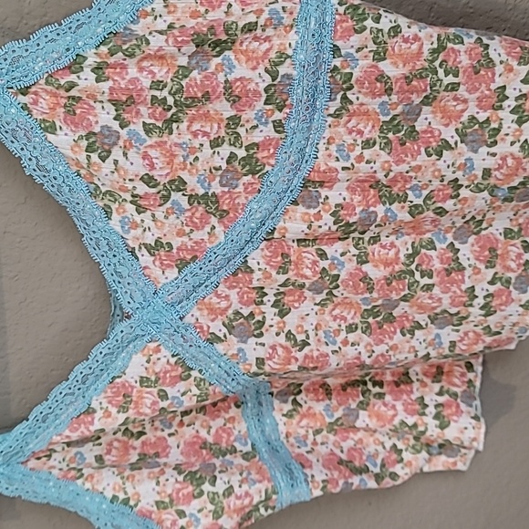 Floral Tank - Picture 2 of 5